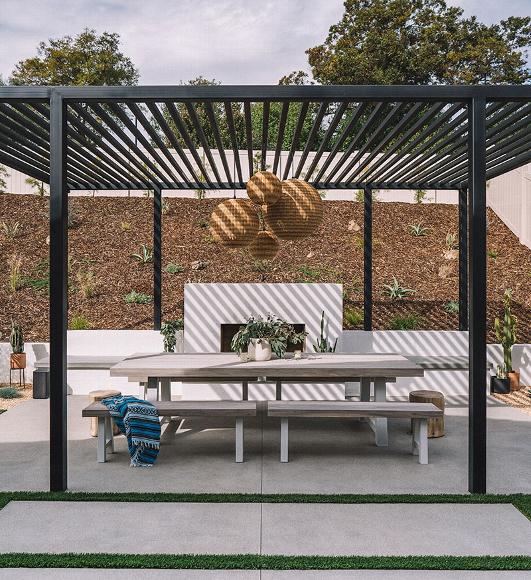 Garden pergola dining area